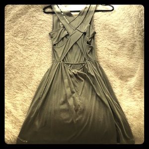 A cute spring dress !